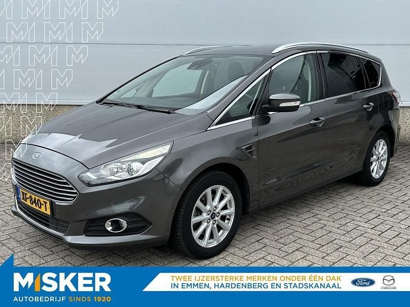 Grijs Gebruikt 2018 Ford S-MAX Titanium MPV | € 21.950 (Iets duurder) - Afbeelding 1/4