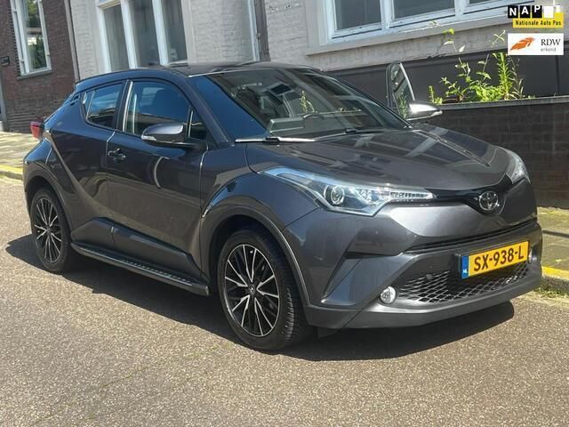 Grijs Gebruikt 2018 Toyota C-HR SUV | € 18.950 (Eerlijke prijs) - Afbeelding 1/4