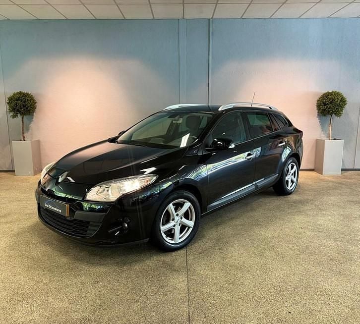 Gebruikt 2011 Renault Mégane III Dynamique Stationwagen | € 5.950 (Eerlijke prijs) - Afbeelding 1/4