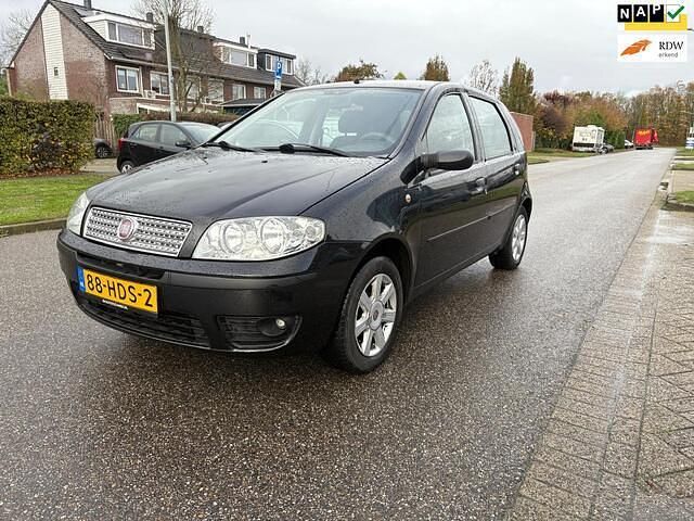 Zwart Occasion 2008 Fiat Punto Active Hatchback | € 2.450 (Eerlijke prijs) - Afbeelding 1/4