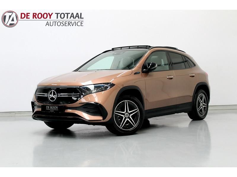 Bruin Occasion 2026 Mercedes EQA300 AMG line SUV | € 36.950 - Afbeelding 1/4