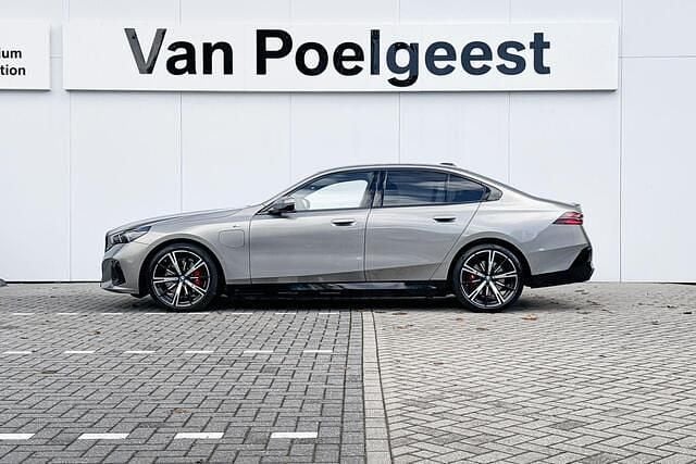 Occasion BMW 530e Comfort Edition 299 PK (219 kW) 2024 Oxidgrau metallic (grijs metallic) Sedan