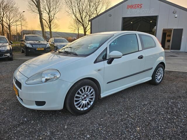 Wit Gebruikt 2010 Fiat Grande Punto Hatchback | € 1.100 (Eerlijke prijs) - Afbeelding 1/4