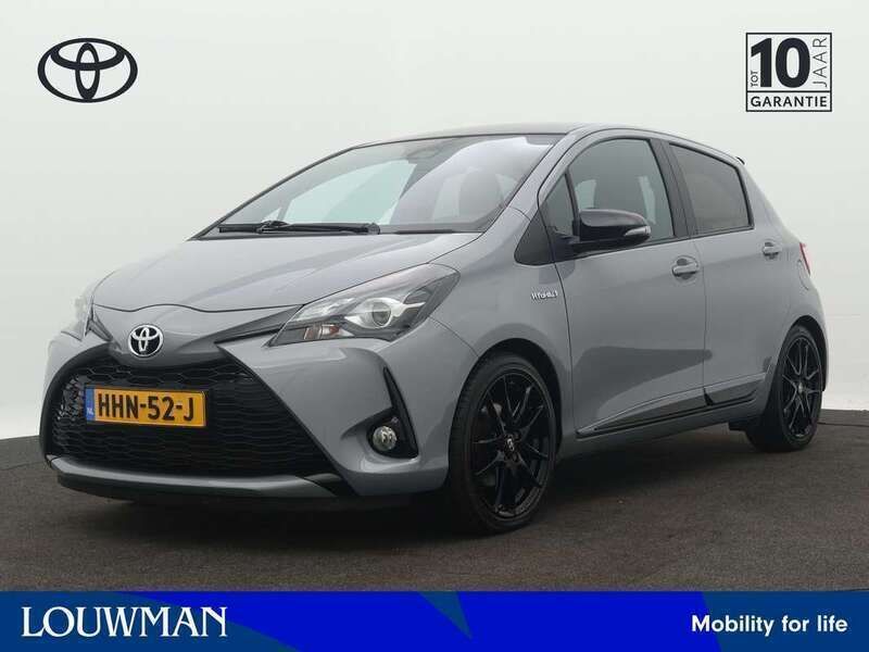 Grijs metallic Gebruikt 2019 Toyota Yaris Limited Hatchback | € 17.695 (Eerlijke prijs) - Afbeelding 1/3