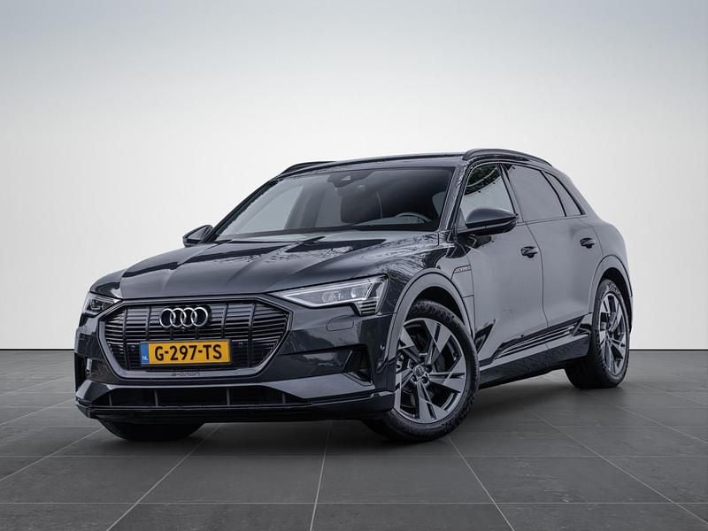 Grijs Gebruikt 2019 Audi e-tron Design SUV | € 25.900 (Eerlijke prijs) - Afbeelding 1/4