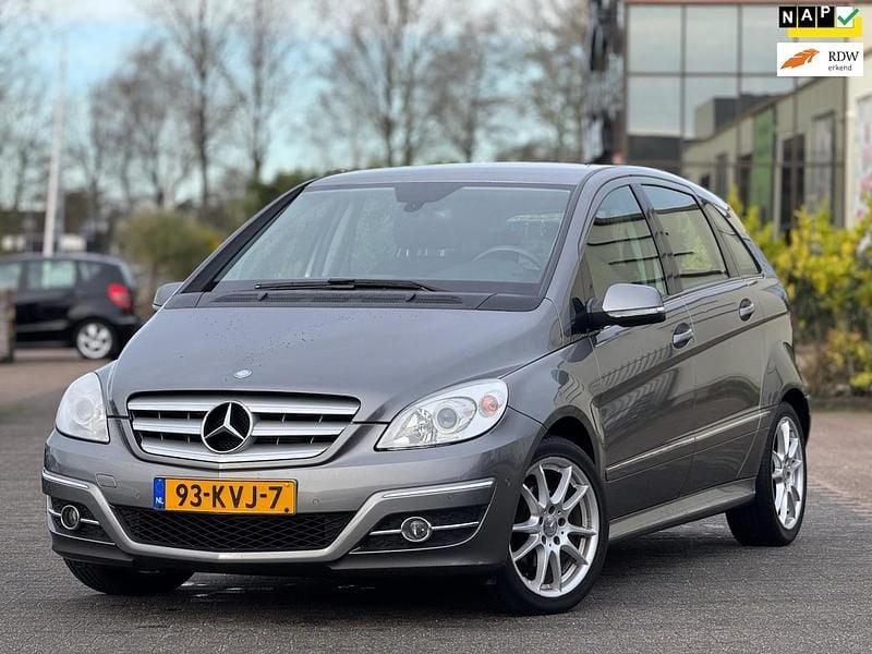 Grijs Occasion 2010 Mercedes B170 MPV | € 3.350 (Eerlijke prijs) - Afbeelding 1/4