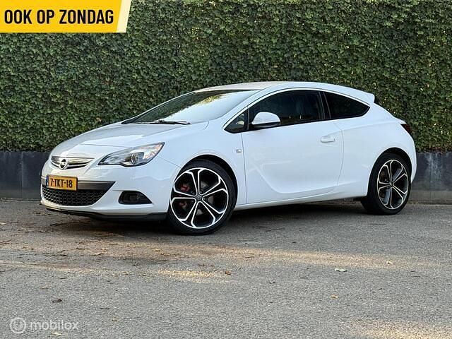 Wit Gebruikt 2014 Opel Astra GTC Sport Hatchback | € 9.990 (Iets duurder) - Afbeelding 1/4