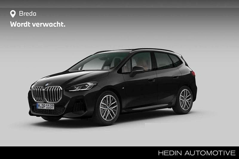 Zwart Gebruikt 2022 BMW 220 Active Tourer M Sport MPV | € 37.880 - Afbeelding 1/3