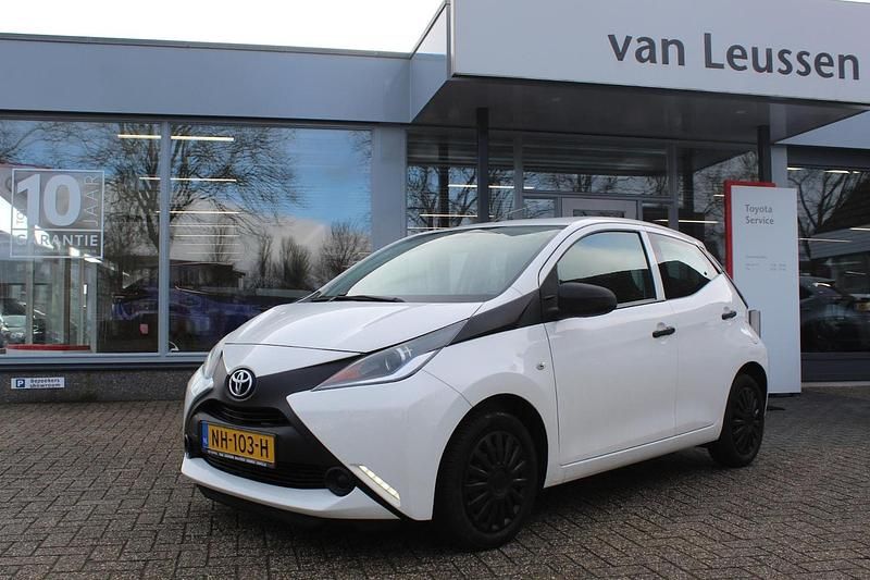 Occasion Toyota Aygo 2017 Wit Hatchback