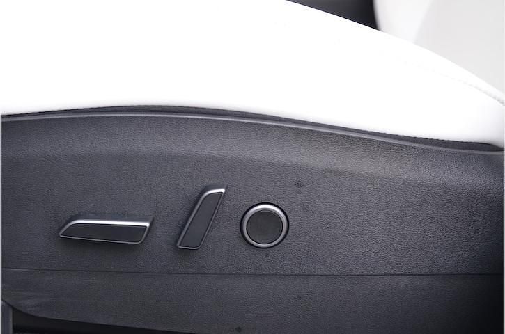 Occasion Tesla Model Y RWD 250 kW (340 PK) 2023 Wit (parellak) SUV