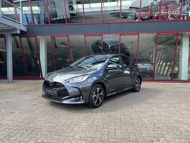 Grijs Nieuw 2025 Toyota Yaris Comfort Hatchback | € 27.950 (Super prijs) - Afbeelding 1/4