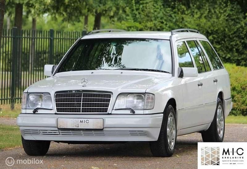 Wit Gebruikt 1995 Mercedes E280 Stationwagen | € 12.950 - Afbeelding 1/4