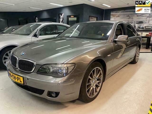 Grijs Gebruikt 2006 BMW 750 Sedan | € 16.950 - Afbeelding 1/4