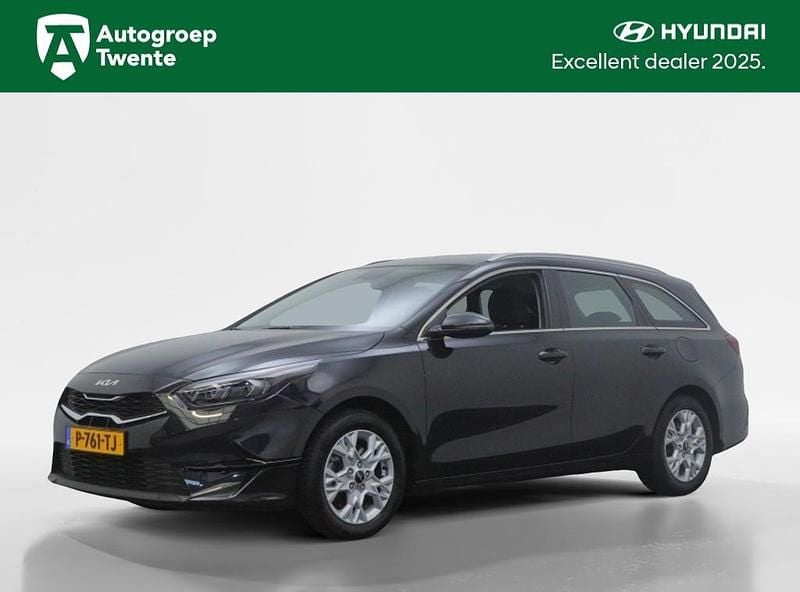 Zwart Gebruikt 2022 Kia Ceed Hatchback | € 19.950 (Goede deal) - Afbeelding 1/4