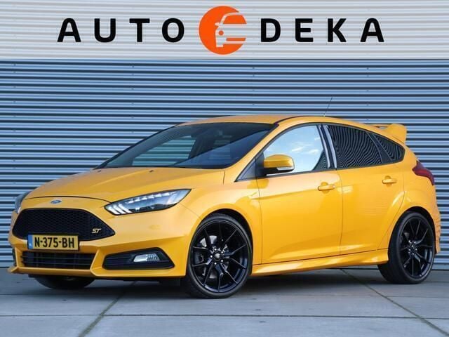 Oranje Gebruikt 2015 Ford Focus ST Hatchback | € 16.950 (Eerlijke prijs) - Afbeelding 1/4
