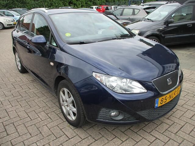 Blauw Occasion 2010 Seat Ibiza ST Stationwagen | € 1.999 (Iets duurder) - Afbeelding 1/4