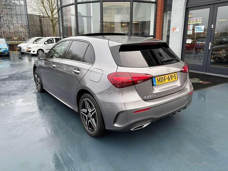 Occasion Mercedes A250 AMG line Plus 218 PK (160 kW) 2024 Grijs Hatchback
