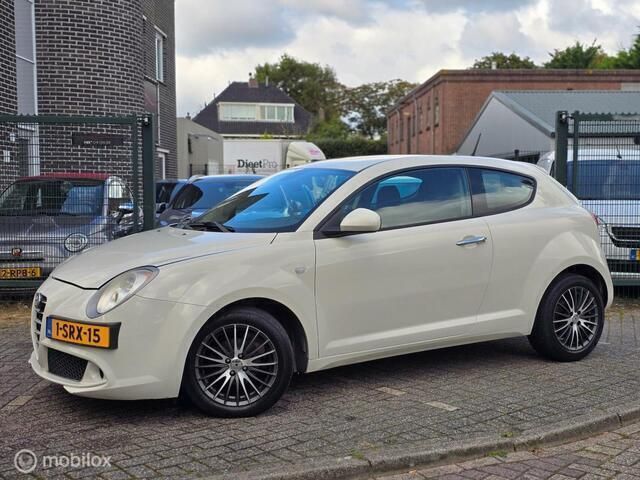 Wit Gebruikt 2013 Alfa Romeo MiTo Progression Hatchback | € 5.999 (Eerlijke prijs) - Afbeelding 1/4