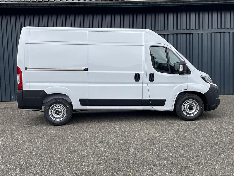 Occasion Opel Movano S 140 PK (102 kW) 2024 Wit Van