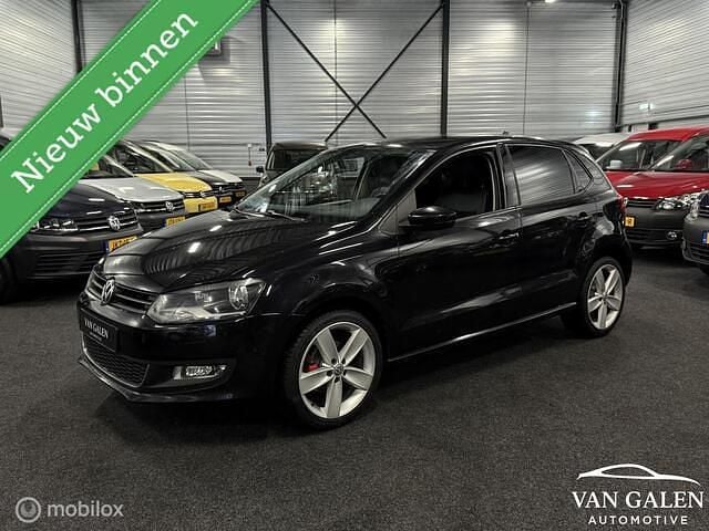 Zwart Occasion 2010 VW Polo Highline Hatchback | € 7.499 (Iets duurder) - Afbeelding 1/4