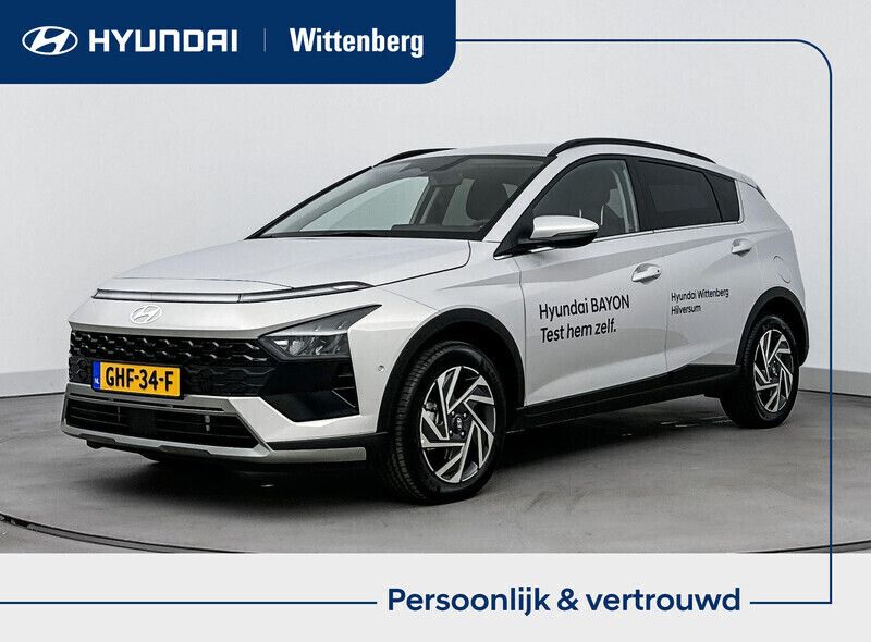 Grijs Gebruikt 2024 Hyundai Bayon Premium SUV | € 29.400 - Afbeelding 1/4