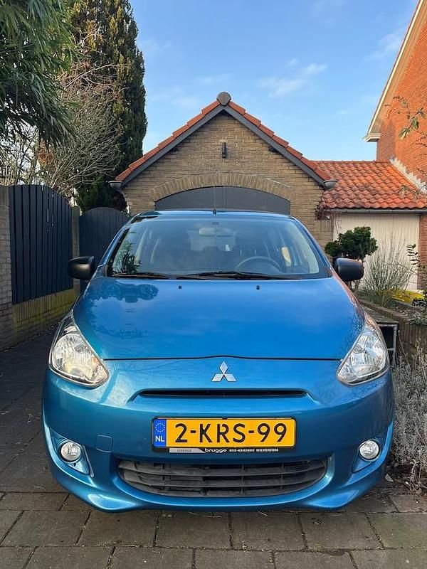 Occasion Mitsubishi Space Star Inform 71 PK (52 kW) 2013 Blauw Hatchback