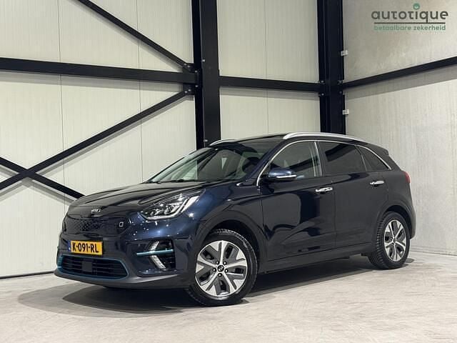 Blauw Occasion 2021 Kia e-Niro SUV | € 16.440 (Super prijs) - Afbeelding 1/4