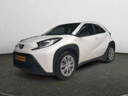 Wit Gebruikt 2024 Toyota Aygo Limited Hatchback | € 17.990 (Eerlijke prijs) - Afbeelding 1/3