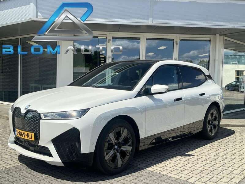 Wit Gebruikt 2022 BMW iX M Sport SUV | € 61.800 (Eerlijke prijs) - Afbeelding 1/4