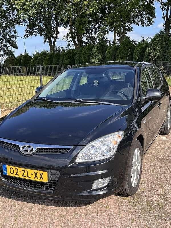 Zwart Gebruikt 2008 Hyundai i30 Style Hatchback | € 2.000 (Super prijs) - Afbeelding 1/4