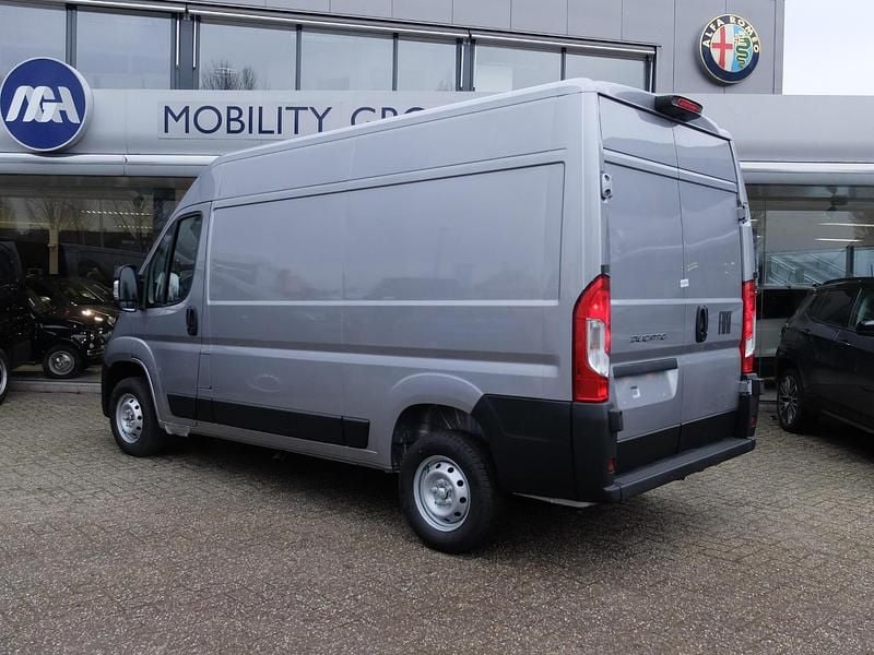 Occasion Fiat Ducato S 140 PK (102 kW) 2024 Grijs Van