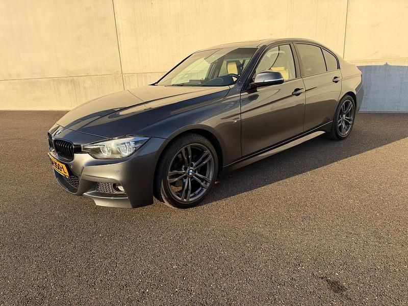 Occasion BMW 320 Executive 184 PK (135 kW) 2018 Grijs Sedan