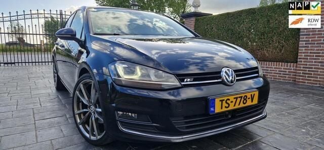 Zwart Gebruikt 2013 VW Golf VII R-line Hatchback | € 9.345 (Super prijs) - Afbeelding 1/4