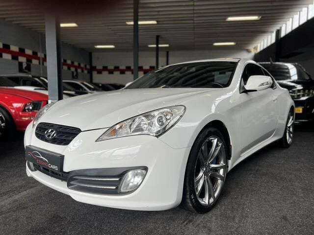 Wit Gebruikt 2012 Hyundai Genesis Turbo Coupé | € 1.234 - Afbeelding 1/4