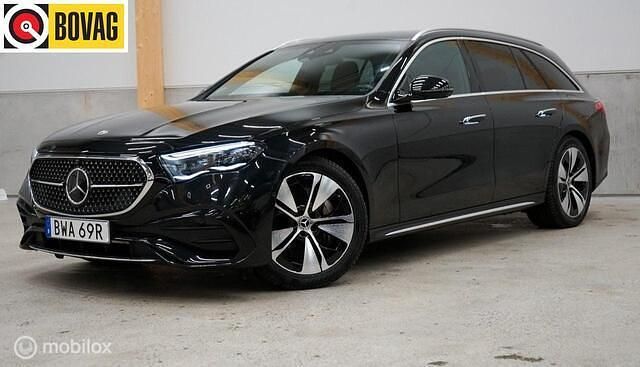 Occasion Mercedes 300 AMG line 313 PK (230 kW) 2024 Zwart Stationwagen