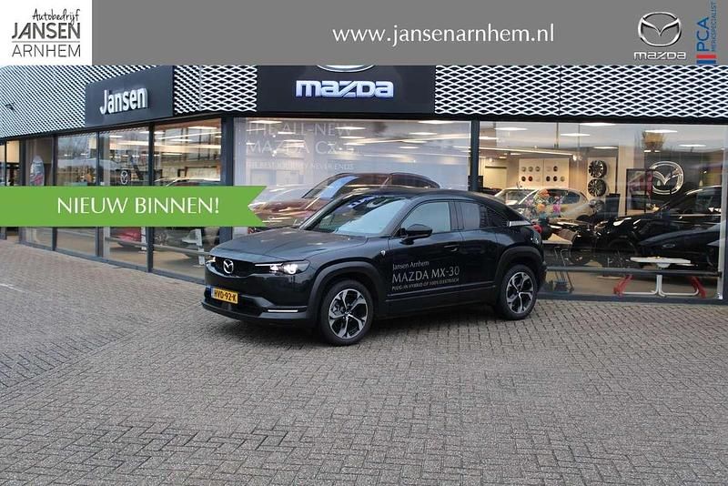 Jet black (donker zwart) Gebruikt 2025 Mazda MX30 Ad'Vantage SUV | € 29.950 (Iets duurder) - Afbeelding 1/4