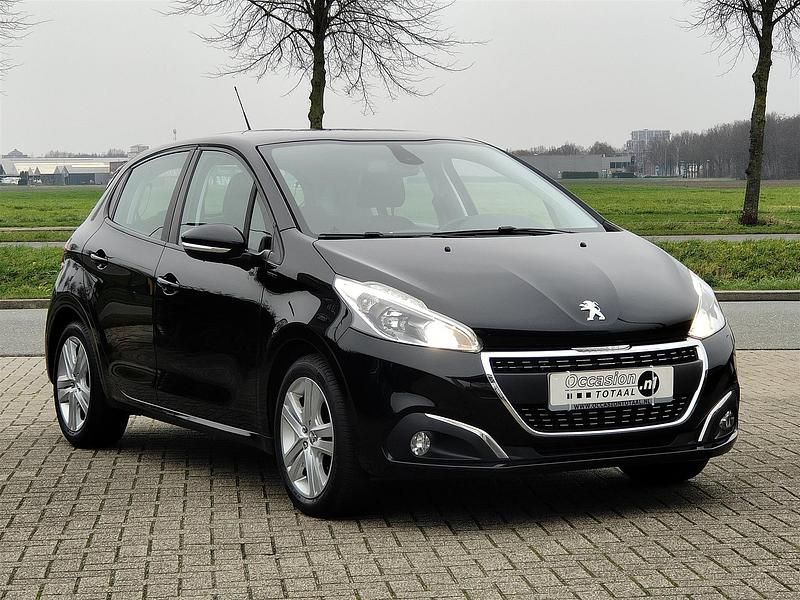Occasion Peugeot 208 Signature Sky 83 PK (61 kW) 2019 Zwart Hatchback