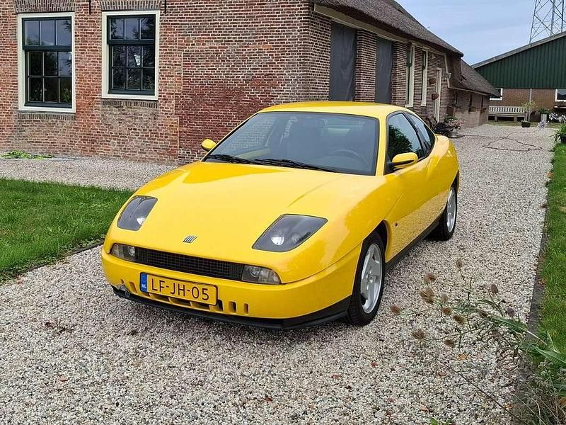 Geel Gebruikt 1995 Fiat Coupé Coupé | € 4.950 - Afbeelding 1/4