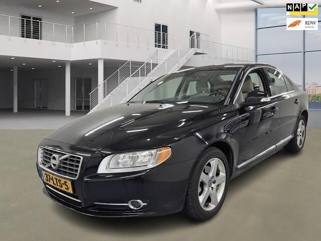 Zwart Gebruikt 2010 Volvo S80 Momentum Sedan | € 3.950 (Iets duurder) - Afbeelding 1/4