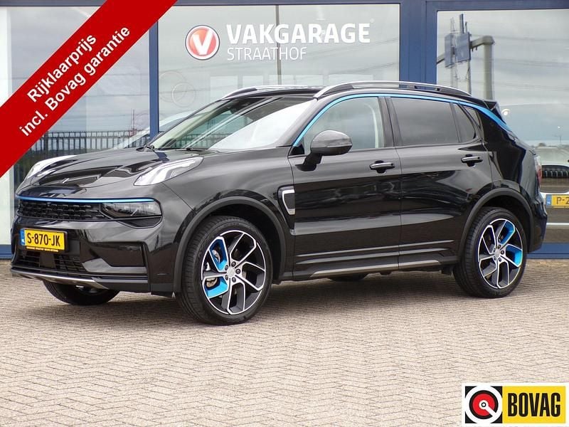 Zwart Gebruikt 2023 Lynk & Co 01 SUV | € 28.950 (Iets duurder) - Afbeelding 1/4
