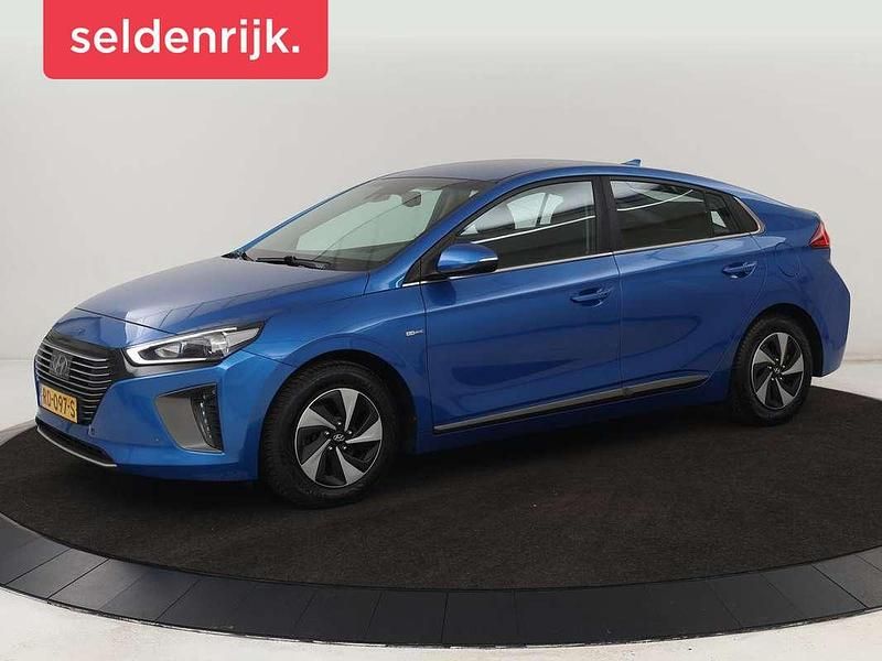 Blauw Gebruikt 2017 Hyundai Ioniq Comfort Sedan | € 13.900 (Eerlijke prijs) - Afbeelding 1/4