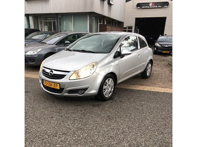 Grijs Gebruikt 2008 Opel Corsa Enjoy Hatchback | € 1.295 (Goede deal) - Afbeelding 1/4