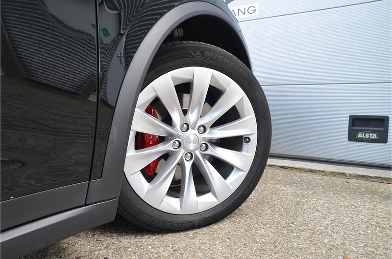 Occasion Tesla Model X Long Range AWD 397 kW (541 PK) 2019 Zwart SUV