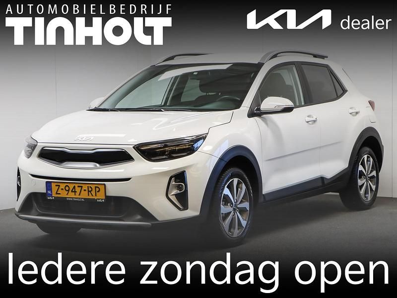 Wit Occasion 2024 Kia Stonic SUV | € 22.950 (Eerlijke prijs) - Afbeelding 1/4