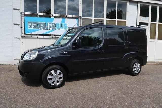 Zwart Gebruikt 2007 Fiat Doblò MPV | € 2.495 (Eerlijke prijs) - Afbeelding 1/4