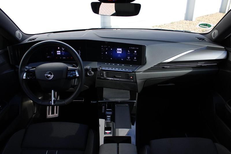 Occasion Opel Astra 2024 Zwart Hatchback