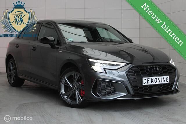 Occasion Audi A3 Sportback S-Line 150 PK (110 kW) 2022 Grijs Hatchback
