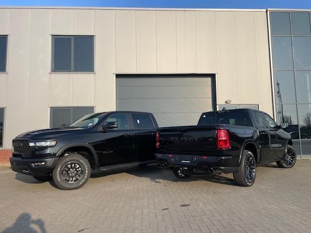 Zwart Nieuw 2025 Dodge Ram Limited Pickup | € 89.900 (Super prijs) - Afbeelding 1/4