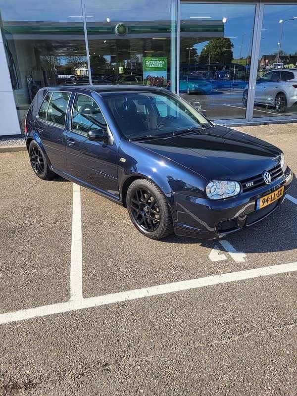 Blauw Gebruikt 2003 VW Golf IV Highline Hatchback | € 4.999 (Duur) - Afbeelding 1/4