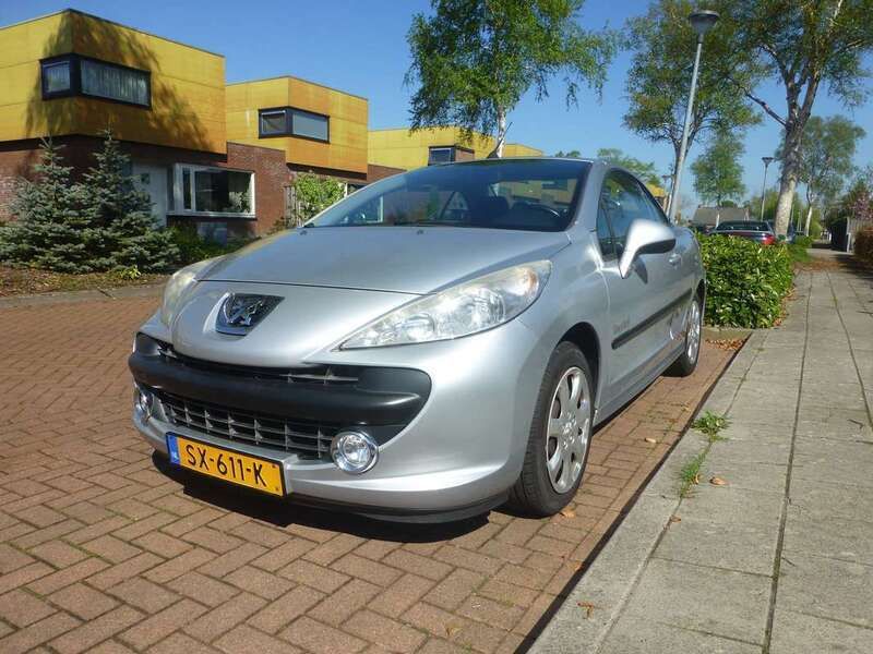 Zilver Gebruikt 2009 Peugeot 207 Cabriolet | € 1.950 (Goede deal) - Afbeelding 1/4